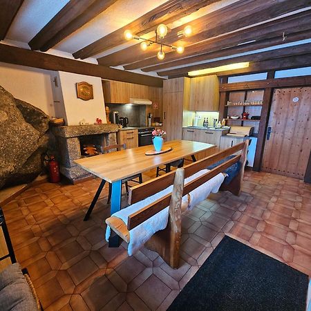 Petit Chalet Rustique Et Bucolique Bovernier Εξωτερικό φωτογραφία