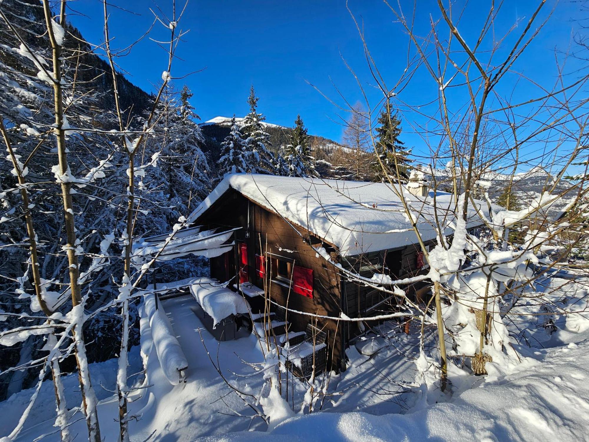Petit Chalet Rustique Et Bucolique Bovernier Εξωτερικό φωτογραφία