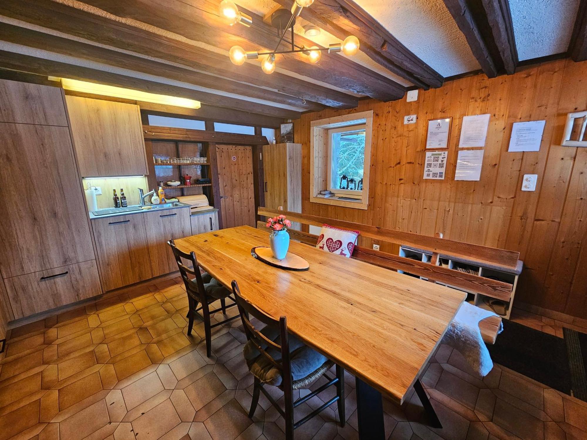 Petit Chalet Rustique Et Bucolique Bovernier Εξωτερικό φωτογραφία